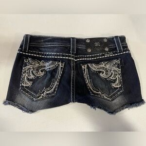 Miss Me jean shorts size 25